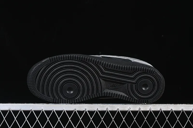 All categories Nk Air Force 1 Air Force series Nk Air Force 1 Low Air Force low-top Nike Air Force 1'07 Low gray and black suede Air Force 1 low-top casual sneakers ZH0316-133